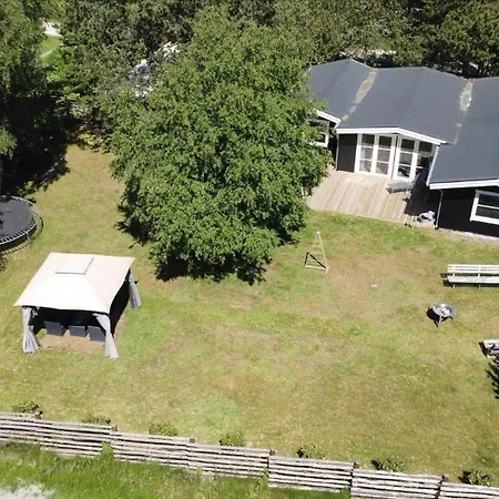 M192-vaeggerlose-skovfyrvej-5 بيت للعطل *