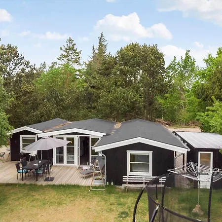 M192-vaeggerlose-skovfyrvej-5 بيت للعطل Bøtø By