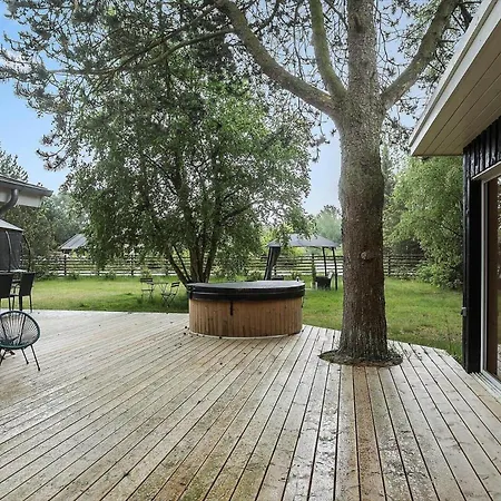 M192-vaeggerlose-skovfyrvej-5 بيت للعطل *